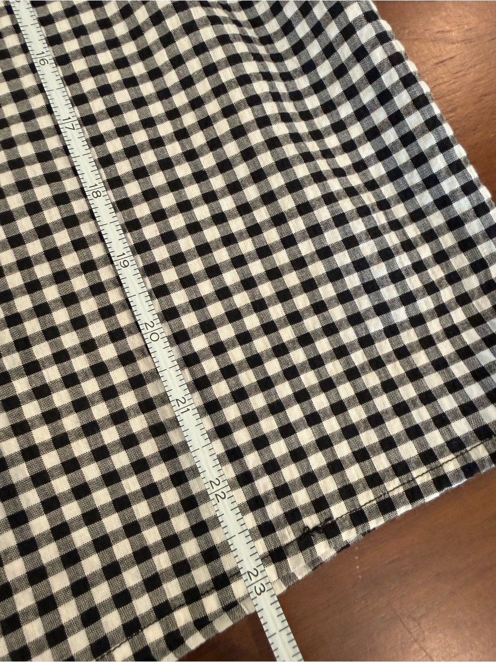 Evereve Black and White Gingham Button-Down Top - Picture 7 of 8